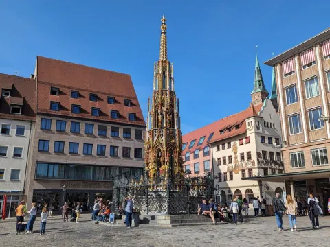 Nürnberg Schöner Brunnen