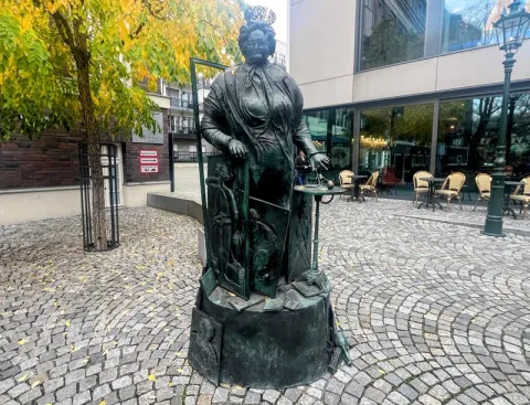 Düsseldorf Mutter-Ey-Platz